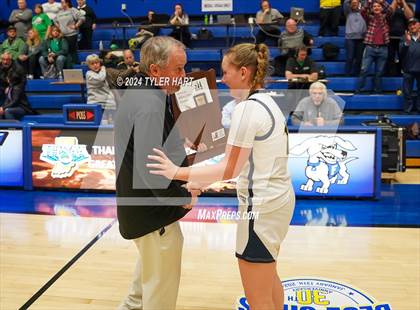 Thumbnail 2 in Clinton Central vs. Marquette Catholic (IHSAA 1A Semi-State 7 Championship) photogallery.