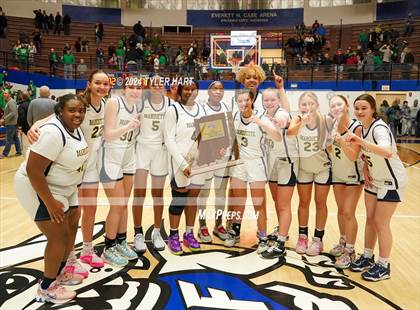 Thumbnail 3 in Clinton Central vs. Marquette Catholic (IHSAA 1A Semi-State 7 Championship) photogallery.