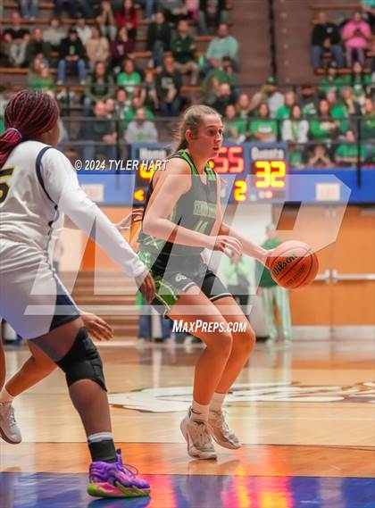 Thumbnail 2 in Clinton Central vs. Marquette Catholic (IHSAA 1A Semi-State 7 Championship) photogallery.