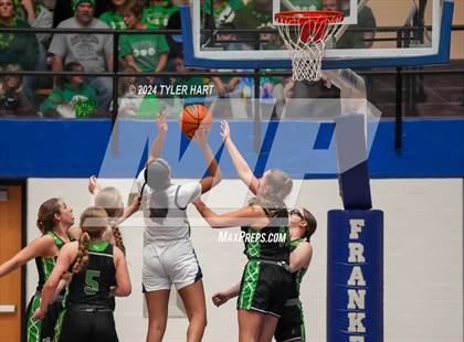 Thumbnail 2 in Clinton Central vs. Marquette Catholic (IHSAA 1A Semi-State 7 Championship) photogallery.