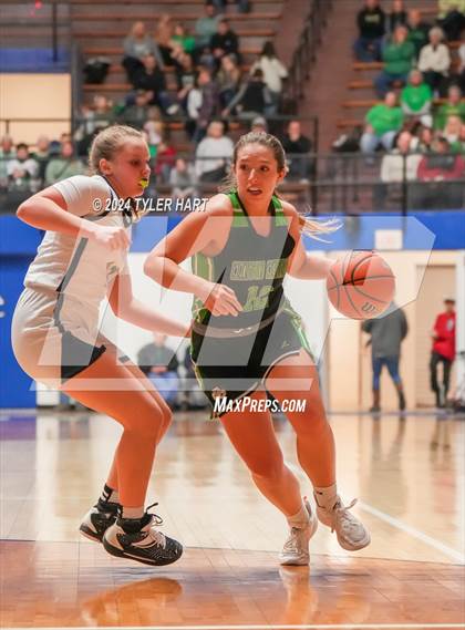 Thumbnail 3 in Clinton Central vs. Marquette Catholic (IHSAA 1A Semi-State 7 Championship) photogallery.
