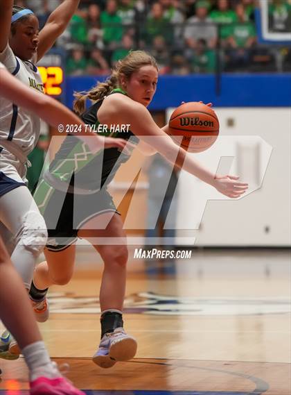 Thumbnail 1 in Clinton Central vs. Marquette Catholic (IHSAA 1A Semi-State 7 Championship) photogallery.