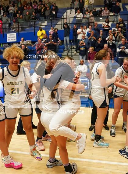Thumbnail 2 in Clinton Central vs. Marquette Catholic (IHSAA 1A Semi-State 7 Championship) photogallery.