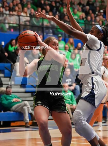 Thumbnail 1 in Clinton Central vs. Marquette Catholic (IHSAA 1A Semi-State 7 Championship) photogallery.