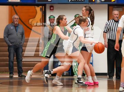 Thumbnail 1 in Clinton Central vs. Marquette Catholic (IHSAA 1A Semi-State 7 Championship) photogallery.