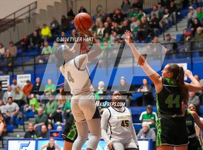 Thumbnail 3 in Clinton Central vs. Marquette Catholic (IHSAA 1A Semi-State 7 Championship) photogallery.