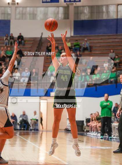 Thumbnail 2 in Clinton Central vs. Marquette Catholic (IHSAA 1A Semi-State 7 Championship) photogallery.