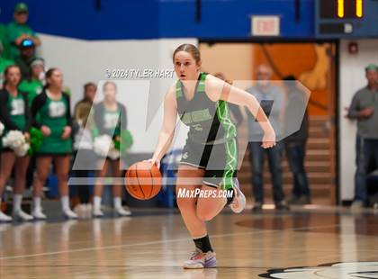 Thumbnail 3 in Clinton Central vs. Marquette Catholic (IHSAA 1A Semi-State 7 Championship) photogallery.