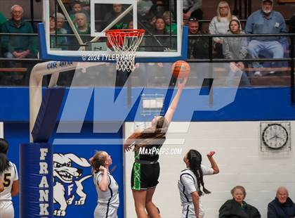 Thumbnail 3 in Clinton Central vs. Marquette Catholic (IHSAA 1A Semi-State 7 Championship) photogallery.