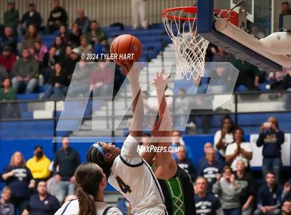 Thumbnail 2 in Clinton Central vs. Marquette Catholic (IHSAA 1A Semi-State 7 Championship) photogallery.