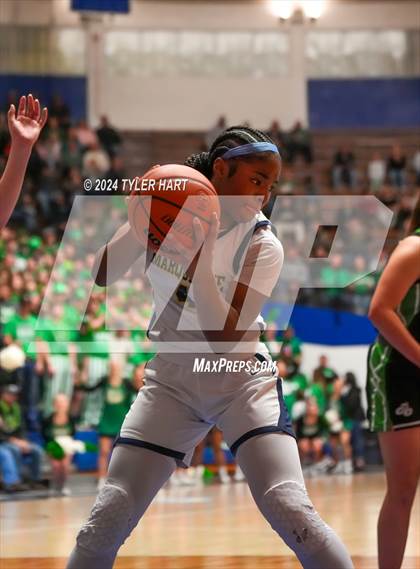Thumbnail 2 in Clinton Central vs. Marquette Catholic (IHSAA 1A Semi-State 7 Championship) photogallery.