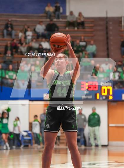 Thumbnail 1 in Clinton Central vs. Marquette Catholic (IHSAA 1A Semi-State 7 Championship) photogallery.