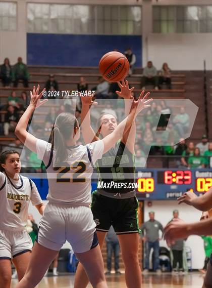 Thumbnail 3 in Clinton Central vs. Marquette Catholic (IHSAA 1A Semi-State 7 Championship) photogallery.