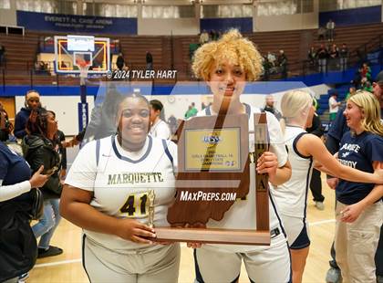 Thumbnail 3 in Clinton Central vs. Marquette Catholic (IHSAA 1A Semi-State 7 Championship) photogallery.