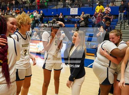 Thumbnail 3 in Clinton Central vs. Marquette Catholic (IHSAA 1A Semi-State 7 Championship) photogallery.