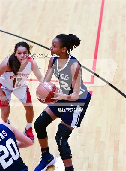 Thumbnail 2 in Lee [Robert E.] vs Akins (NEISD Invitational) photogallery.
