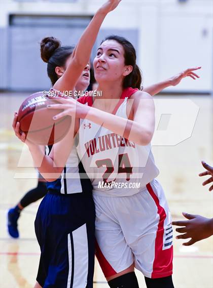 Thumbnail 3 in Lee [Robert E.] vs Akins (NEISD Invitational) photogallery.