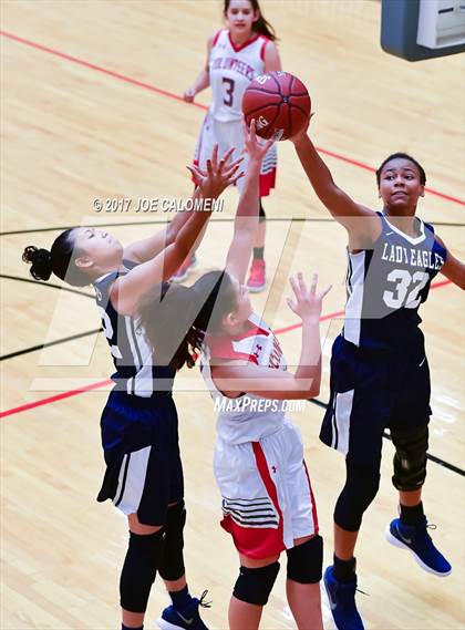Thumbnail 1 in Lee [Robert E.] vs Akins (NEISD Invitational) photogallery.