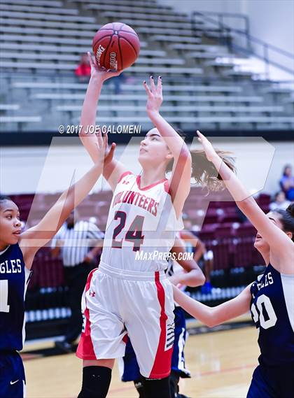 Thumbnail 3 in Lee [Robert E.] vs Akins (NEISD Invitational) photogallery.