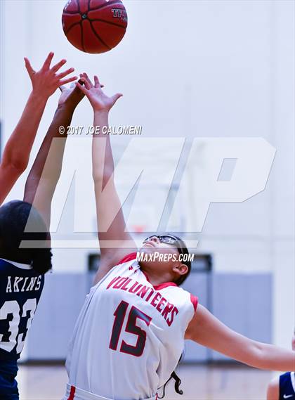 Thumbnail 2 in Lee [Robert E.] vs Akins (NEISD Invitational) photogallery.