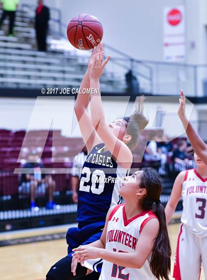 Thumbnail 2 in Lee [Robert E.] vs Akins (NEISD Invitational) photogallery.