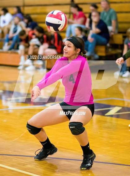 Thumbnail 1 in Elko vs Eureka (Yerington Tournament) photogallery.