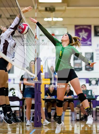 Thumbnail 3 in Elko vs Eureka (Yerington Tournament) photogallery.