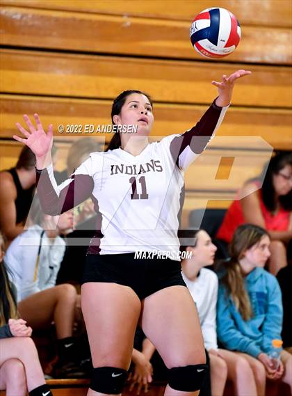 Thumbnail 2 in Elko vs Eureka (Yerington Tournament) photogallery.