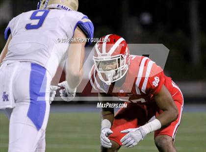 Thumbnail 2 in Mater Dei vs. Santa Margarita photogallery.