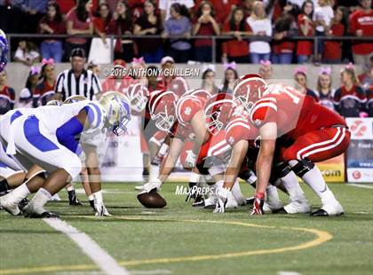 Thumbnail 1 in Mater Dei vs. Santa Margarita photogallery.