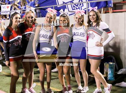 Thumbnail 2 in Mater Dei vs. Santa Margarita photogallery.