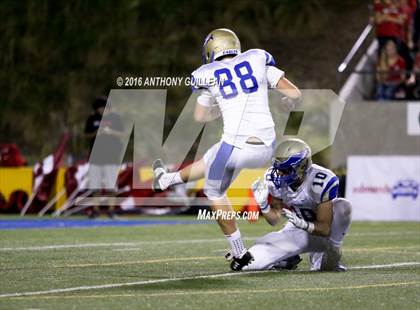 Thumbnail 3 in Mater Dei vs. Santa Margarita photogallery.