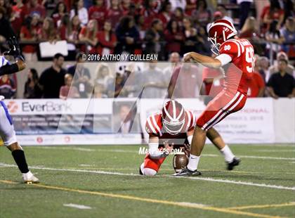 Thumbnail 1 in Mater Dei vs. Santa Margarita photogallery.