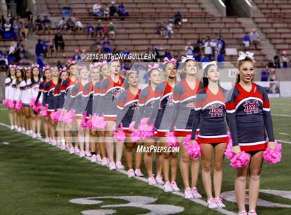 Thumbnail 2 in Mater Dei vs. Santa Margarita photogallery.