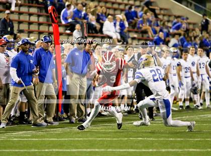 Thumbnail 2 in Mater Dei vs. Santa Margarita photogallery.