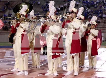 Thumbnail 2 in Mater Dei vs. Santa Margarita photogallery.