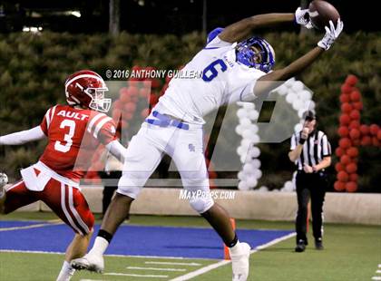 Thumbnail 3 in Mater Dei vs. Santa Margarita photogallery.