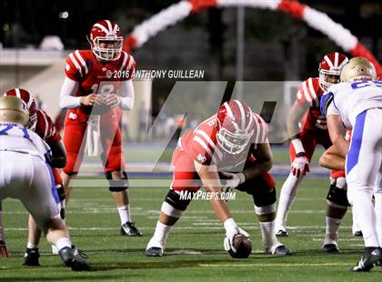 Thumbnail 2 in Mater Dei vs. Santa Margarita photogallery.