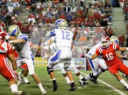 Thumbnail 1 in Mater Dei vs. Santa Margarita photogallery.