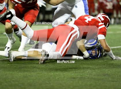 Thumbnail 2 in Mater Dei vs. Santa Margarita photogallery.