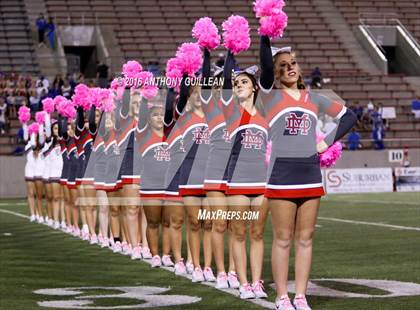 Thumbnail 1 in Mater Dei vs. Santa Margarita photogallery.