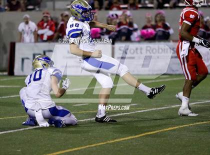 Thumbnail 1 in Mater Dei vs. Santa Margarita photogallery.