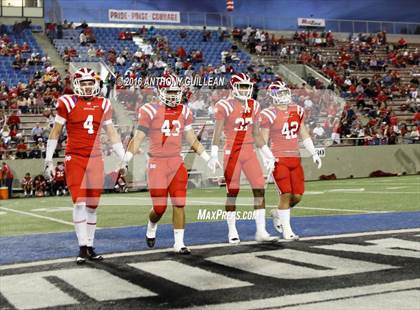 Thumbnail 1 in Mater Dei vs. Santa Margarita photogallery.