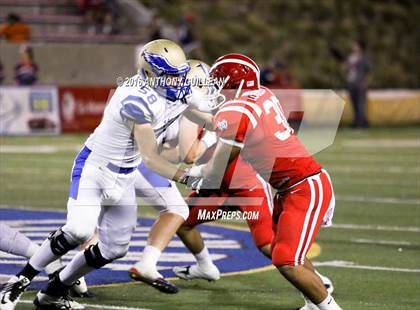 Thumbnail 2 in Mater Dei vs. Santa Margarita photogallery.