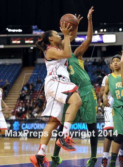 Thumbnail 1 in Salesian vs. Long Beach Poly (CIF State Open Open Division Final) photogallery.