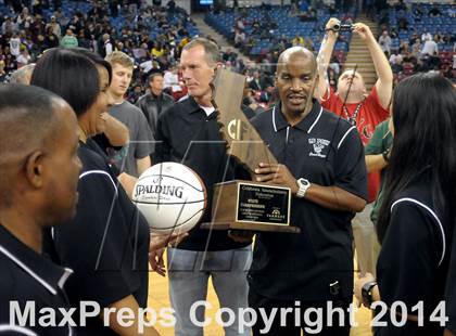 Thumbnail 1 in Salesian vs. Long Beach Poly (CIF State Open Open Division Final) photogallery.
