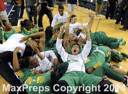 Thumbnail 3 in Salesian vs. Long Beach Poly (CIF State Open Open Division Final) photogallery.