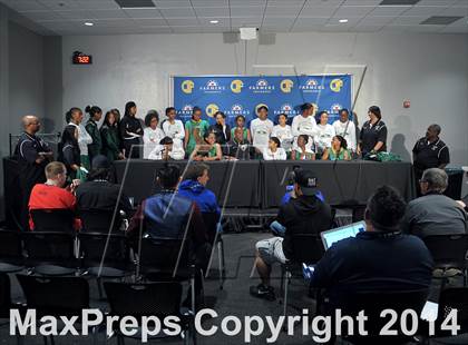 Thumbnail 2 in Salesian vs. Long Beach Poly (CIF State Open Open Division Final) photogallery.