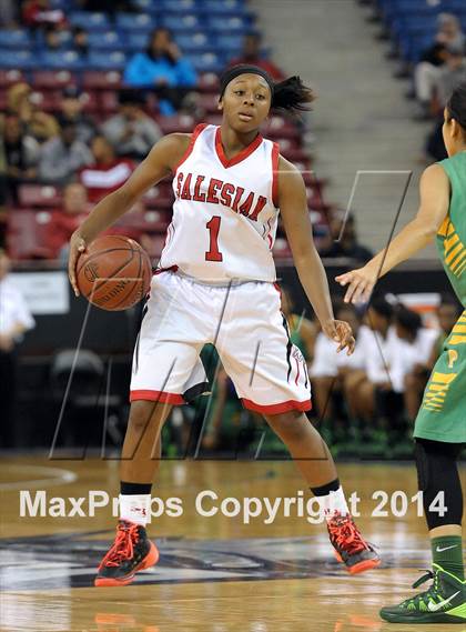 Thumbnail 2 in Salesian vs. Long Beach Poly (CIF State Open Open Division Final) photogallery.