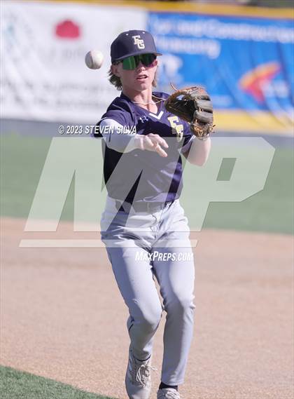 Thumbnail 3 in Elk Grove vs. Point Loma (72nd Annual San Diego Lions Tournament) photogallery.